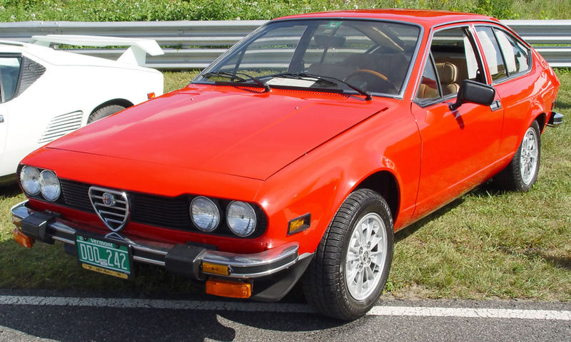 alfa-Romeo-Alfetta-GTV-red-fa-lr